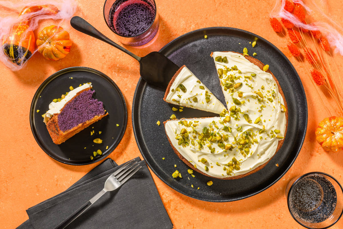 Torta 'Mercoledì' alle carote viola