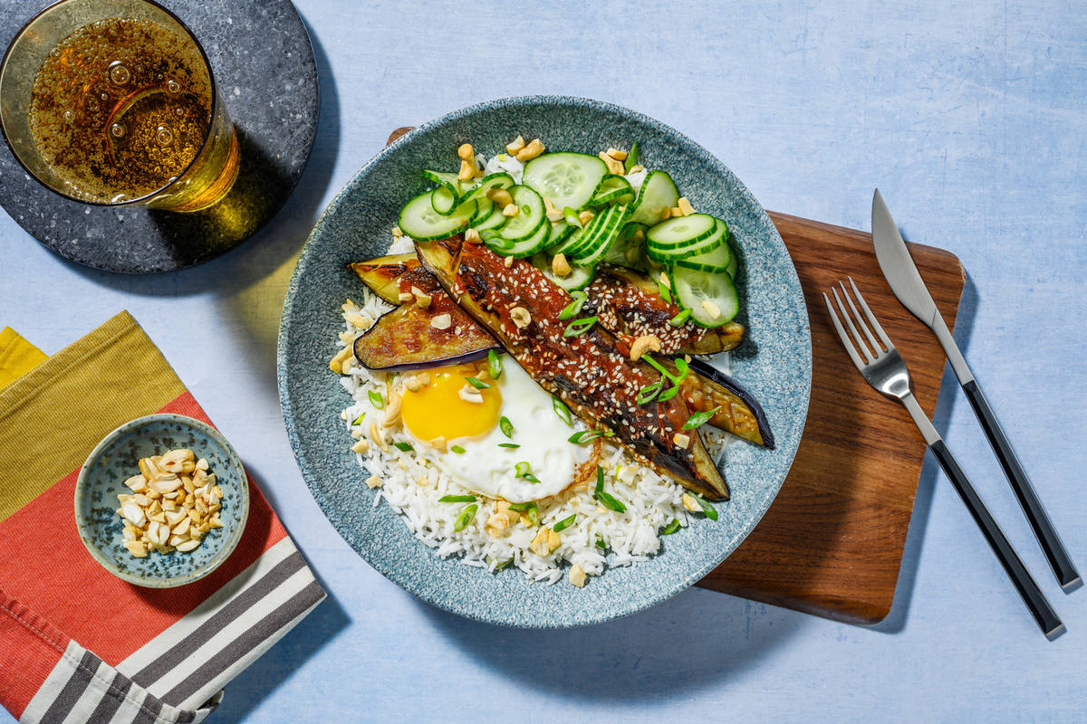 Aubergine laquée au miso, sauce soja & miel