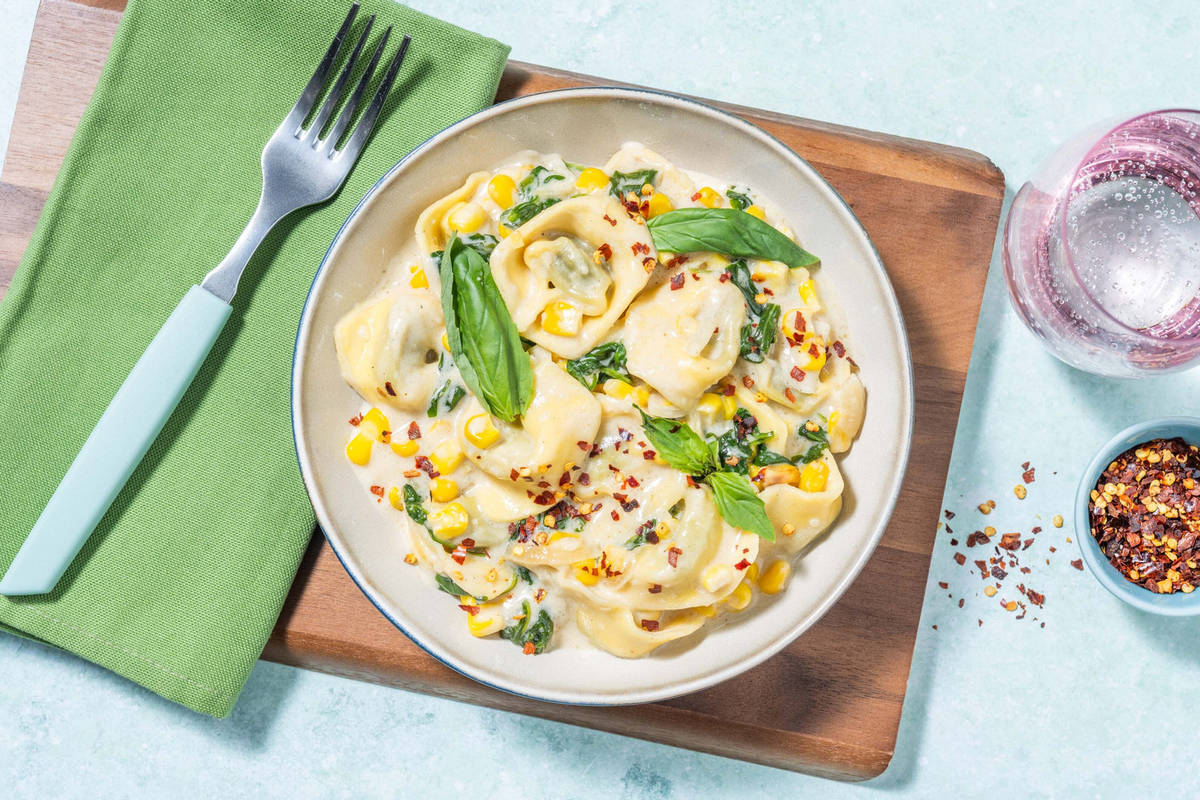 Ricottatortelloni og mais i fløtesaus