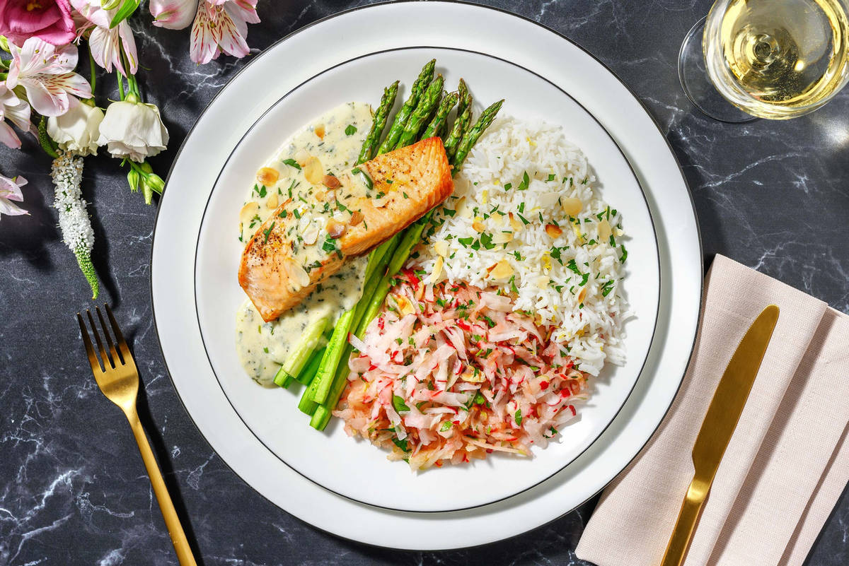 Gerösteter Lachs und grüner Spargel 