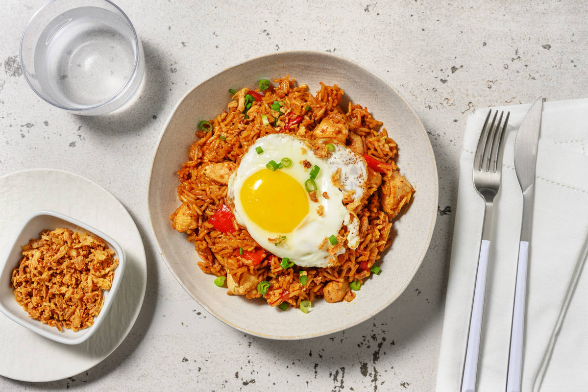 Nasi goreng : riz sauté indonésien au poulet