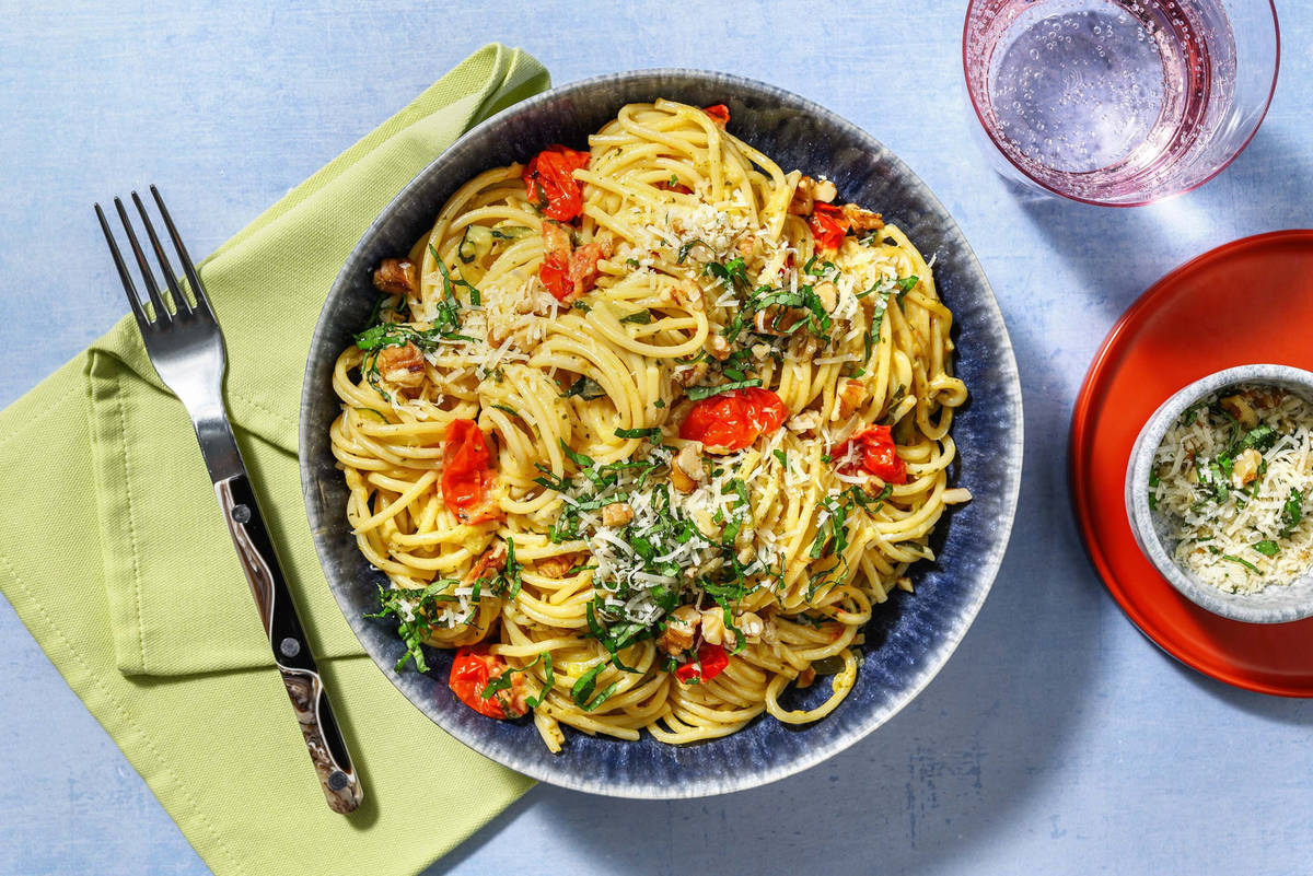 Courgettespaghetti met romige kruidenkaassaus