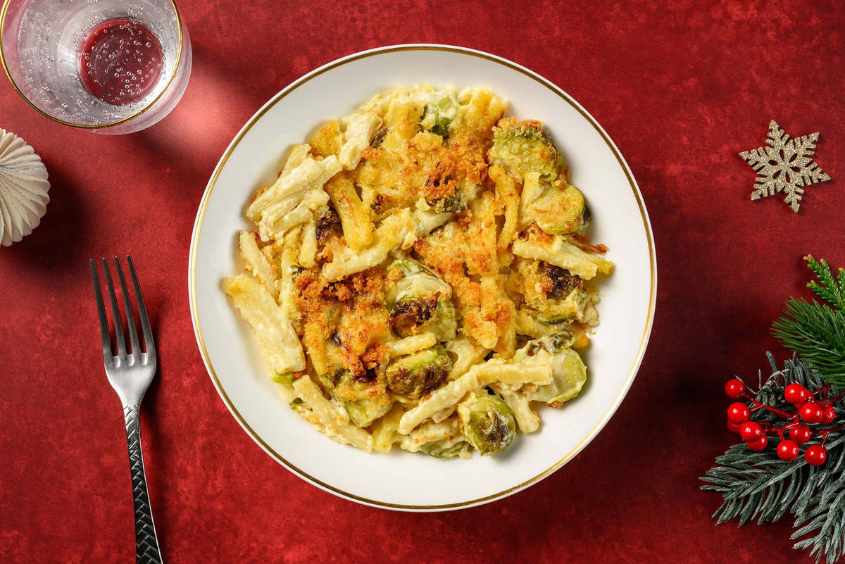 Bacon, Caramelised Onion Brussels Sprout and Mac & Cheese