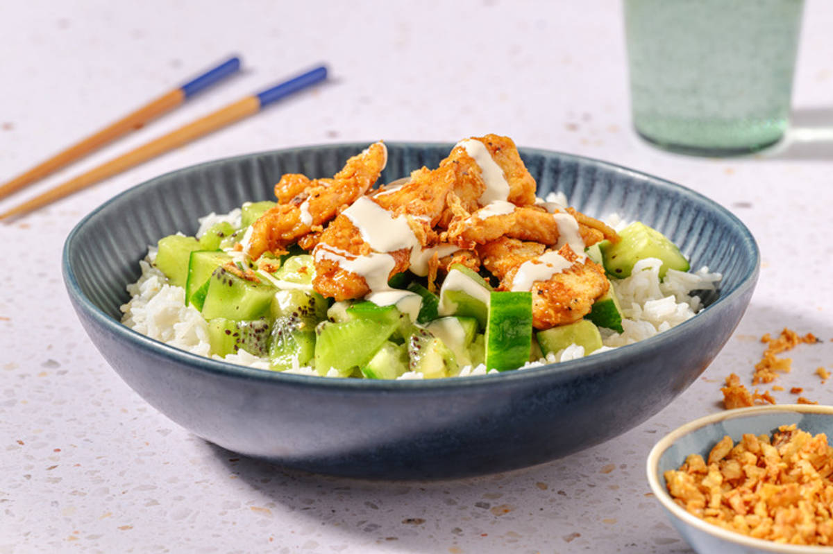 Poké bowl : poulet Label Rouge, sauce mayo & kiwi