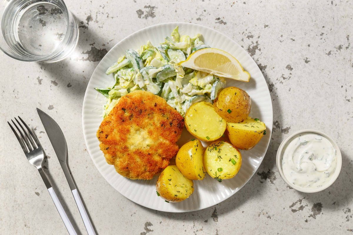 Würzige Lachsboulette in Kräuterpanade