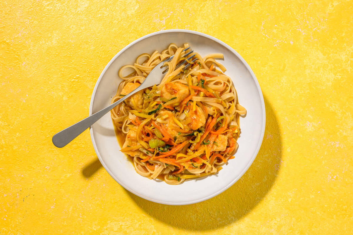 Nouilles de riz express, poulet & légumes sautés