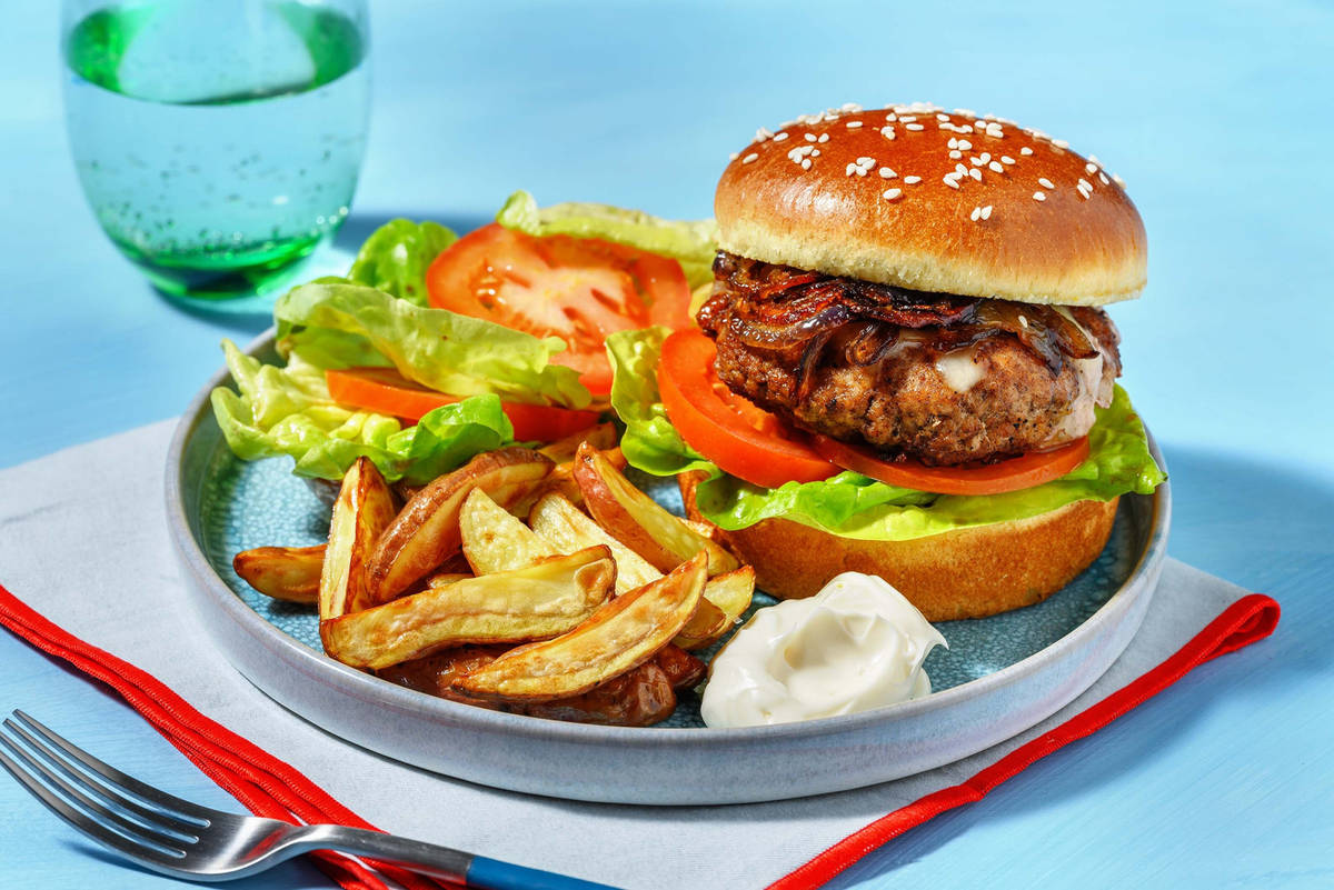 Cheeseburger with Potato Wedges