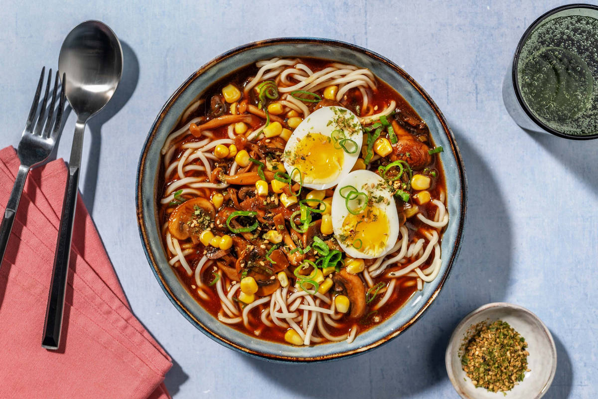 Udonnoedelsoep met champignons en ei