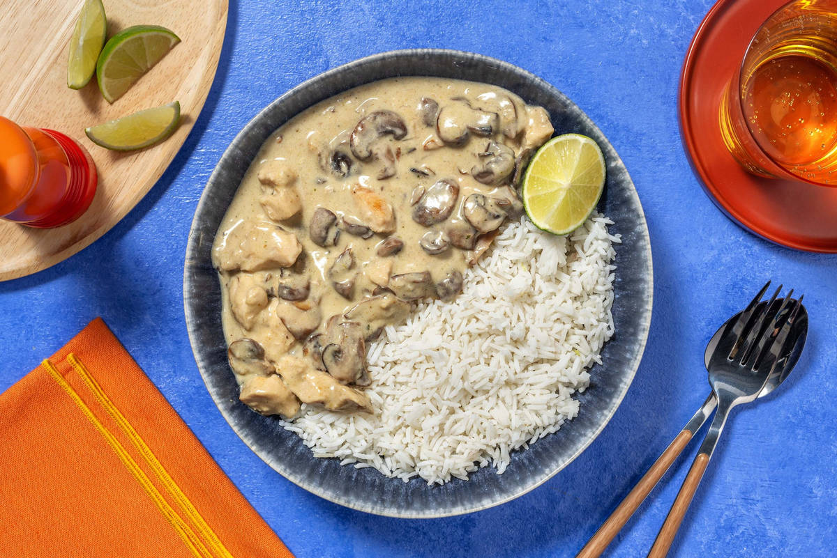 Thai Green Style Chicken and Prawn Curry