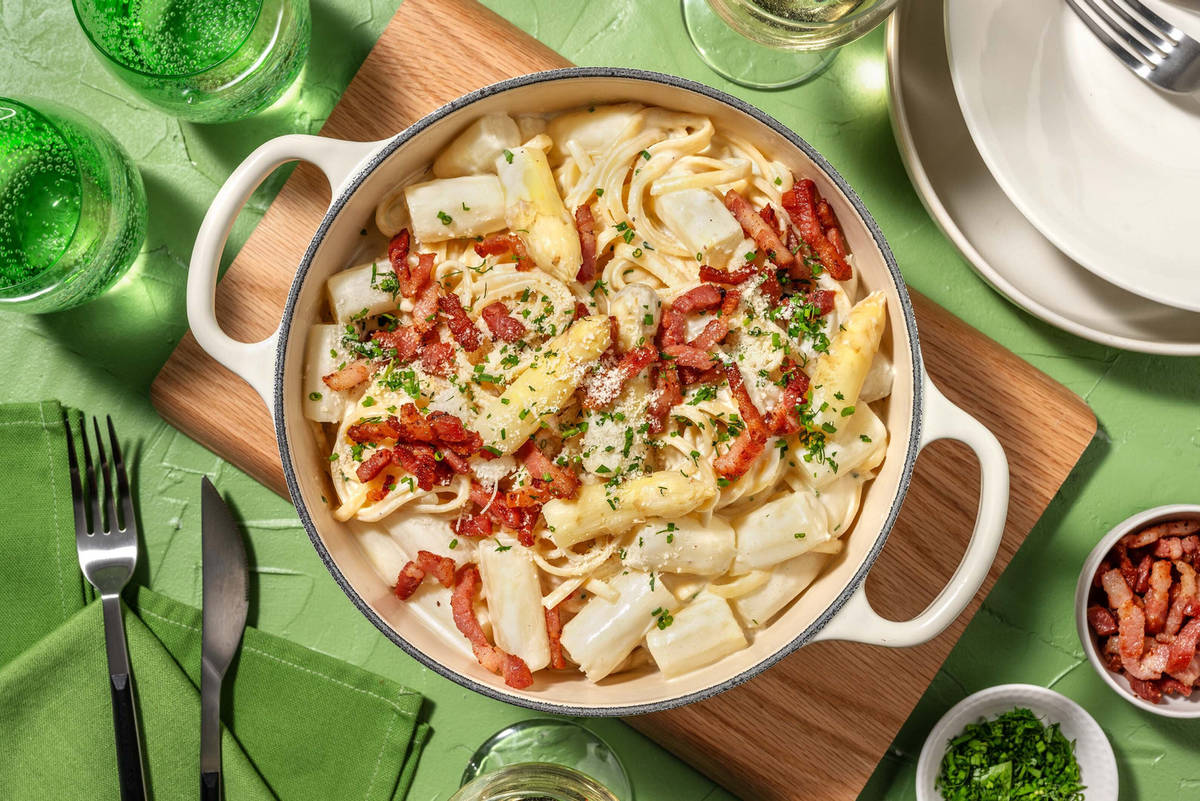 Linguine en sauce crémeuse aux asperges blanches