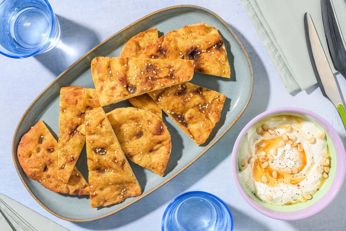Za'atar-flatbread med söt getostdipp