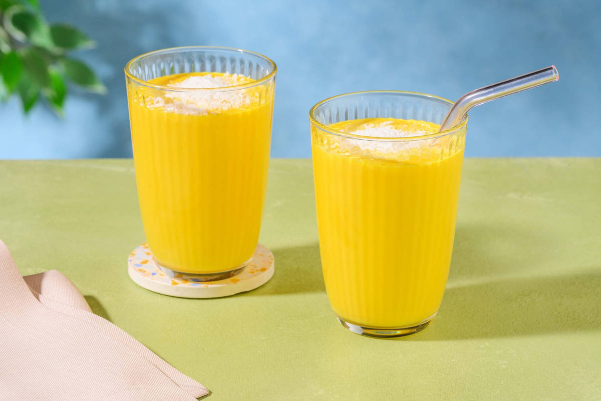 Mango lassi smoothie