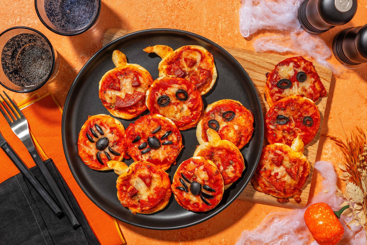 Halloween mini pizza's