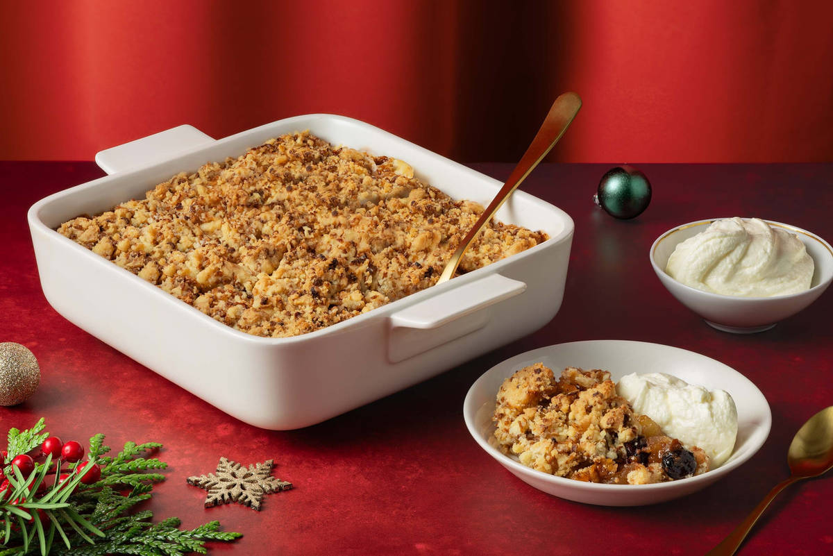 Cinnamon Apple, Cranberry & Salted Caramel Crumble