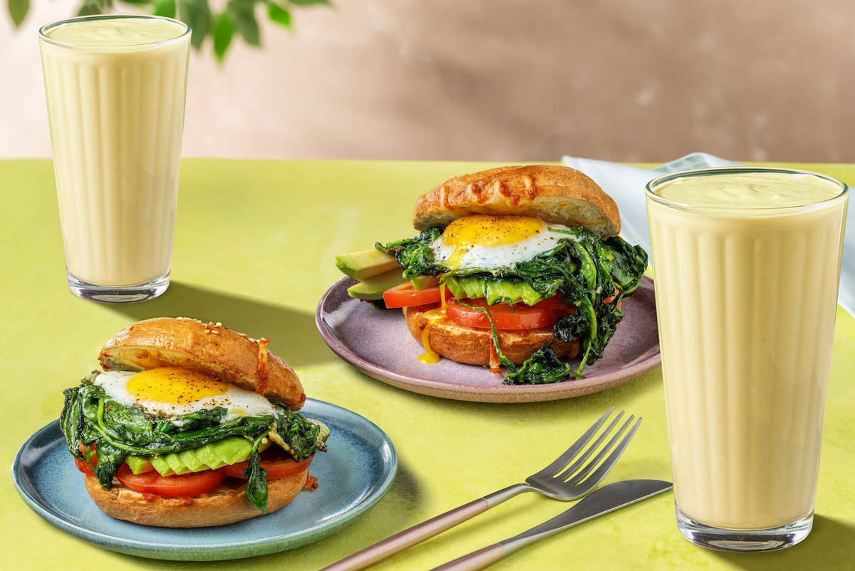 Veggie breakfast bagel