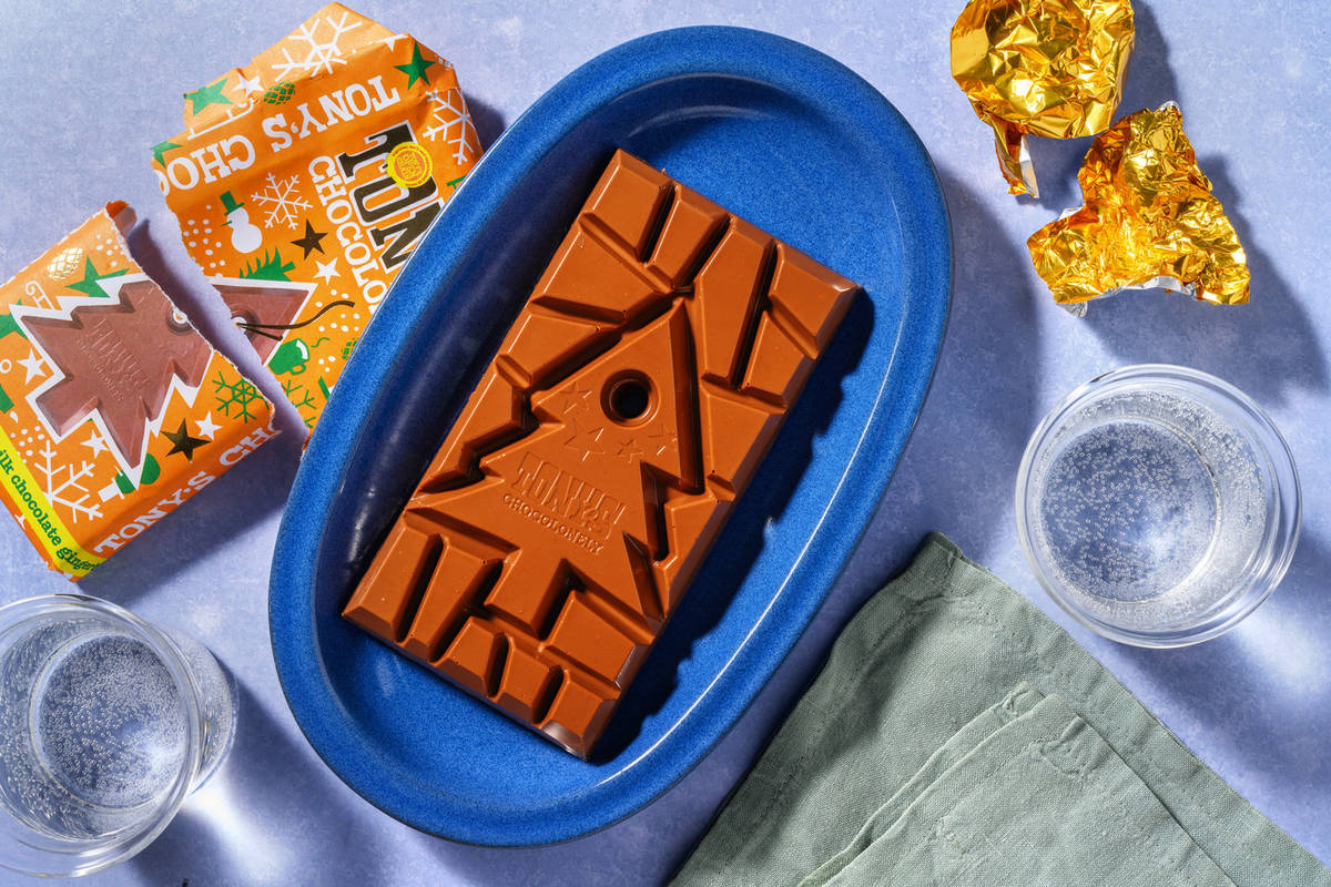 Tony's Chocolonely Milk Chocolate Gingerbread Bar