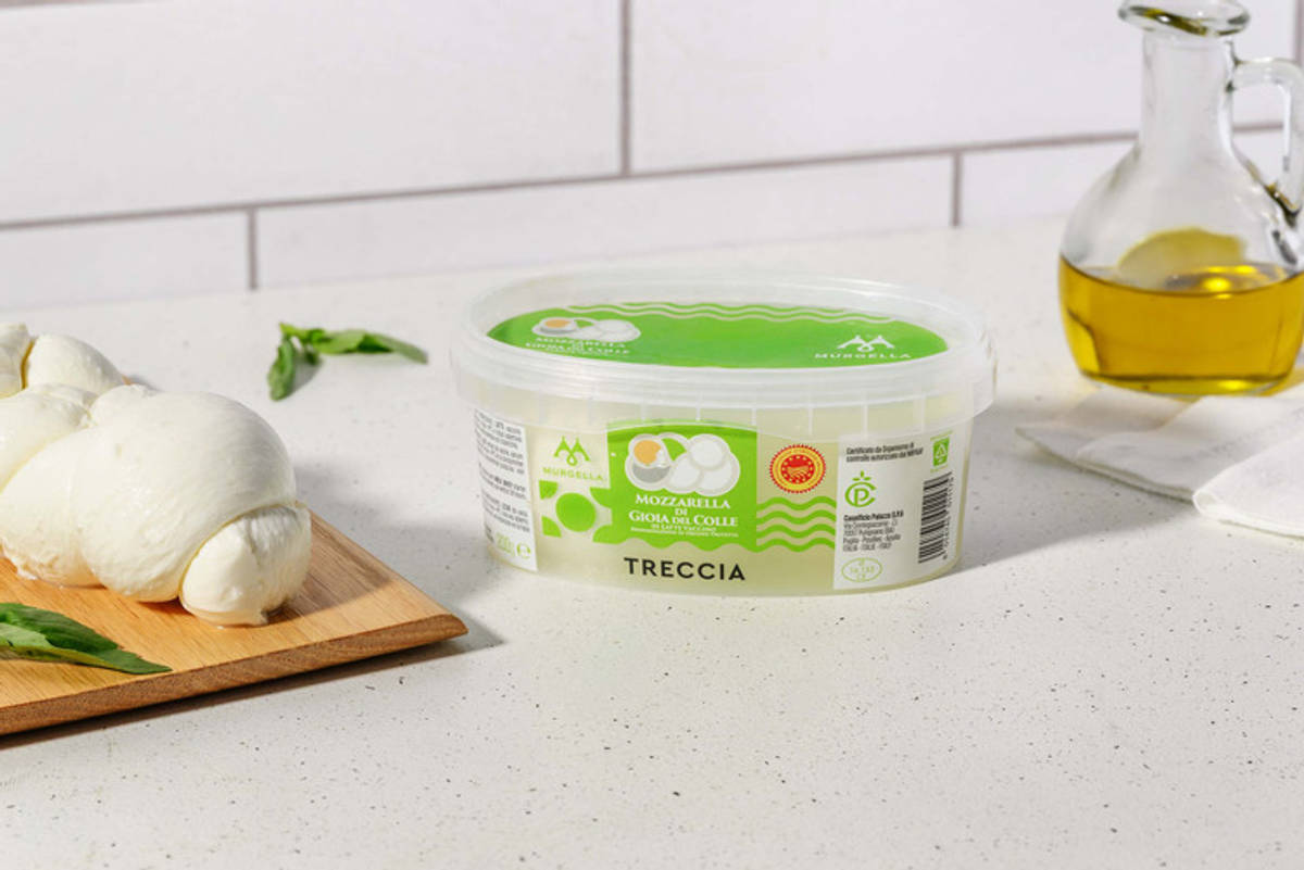 Treccia di mozzarella di Gioia del Colle Dop