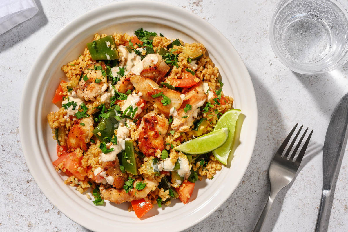 Bulgurbowl met kip en frisse yoghurtsaus