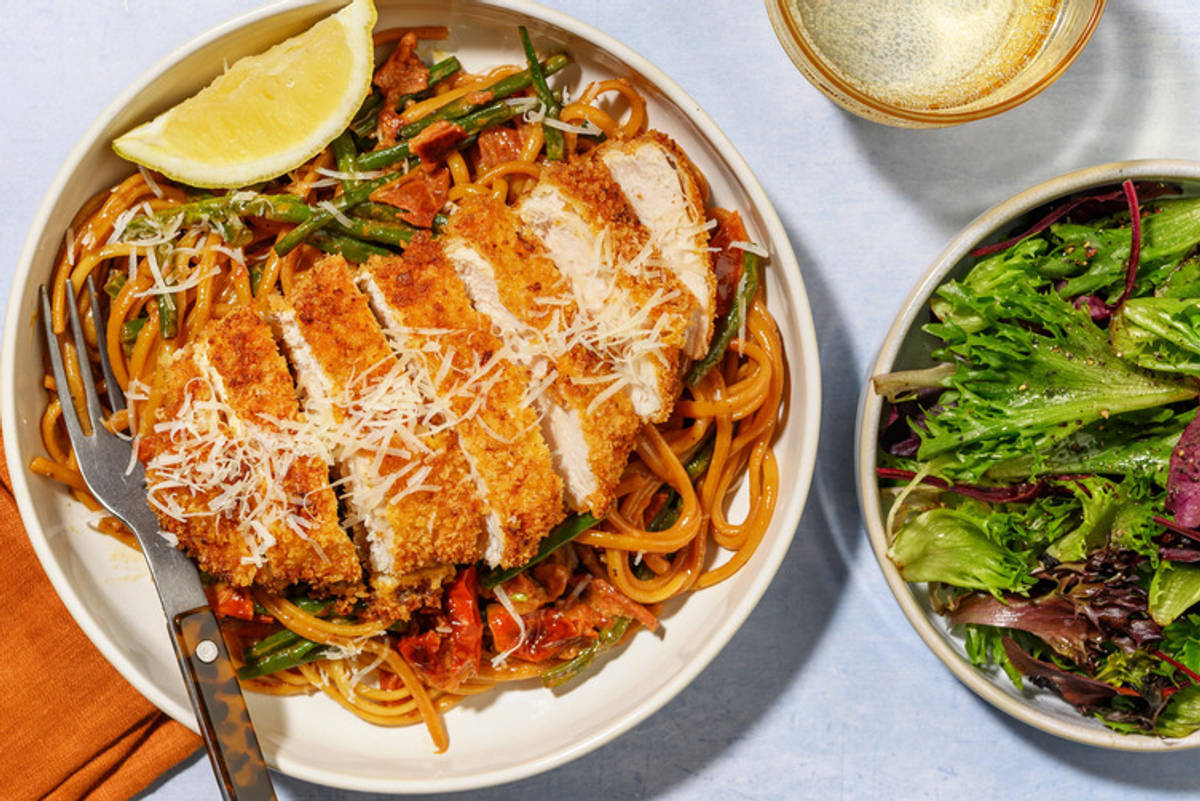 Italiensk 'kylling Milanese'-linguine