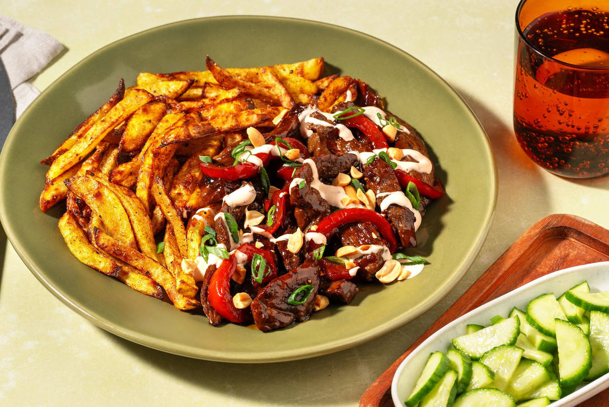 Loaded fries met Koreaanse stijl bulgogi rundvlees