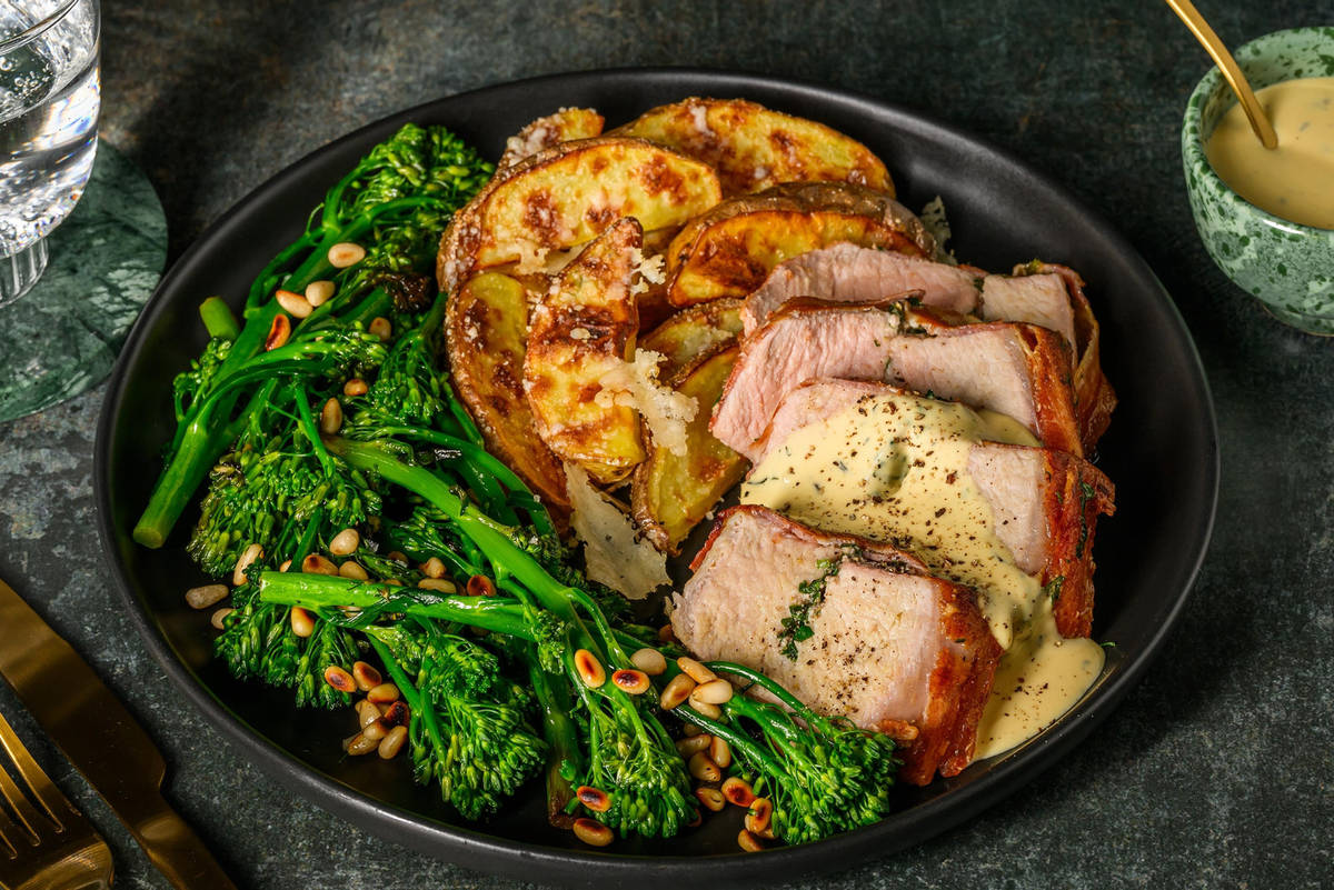 Baconsvøpt svinefilet og bearnaisesaus