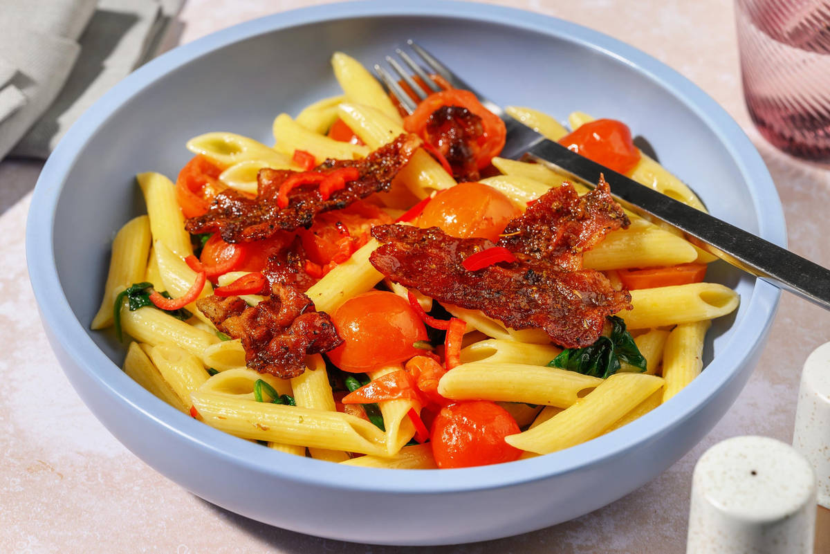 "Cajun"-Pasta mit karamellisiertem Speck