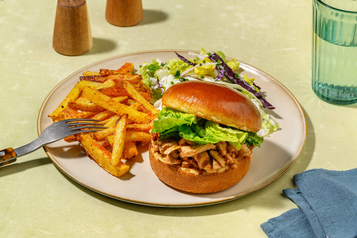 Smoky BBQ Pulled Chicken Buns