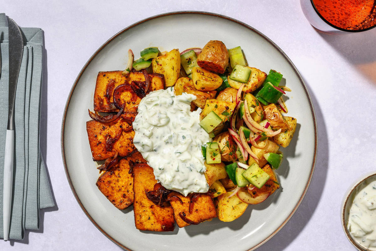 Souflaki-Räuchertofu mit Kartoffelsalat 