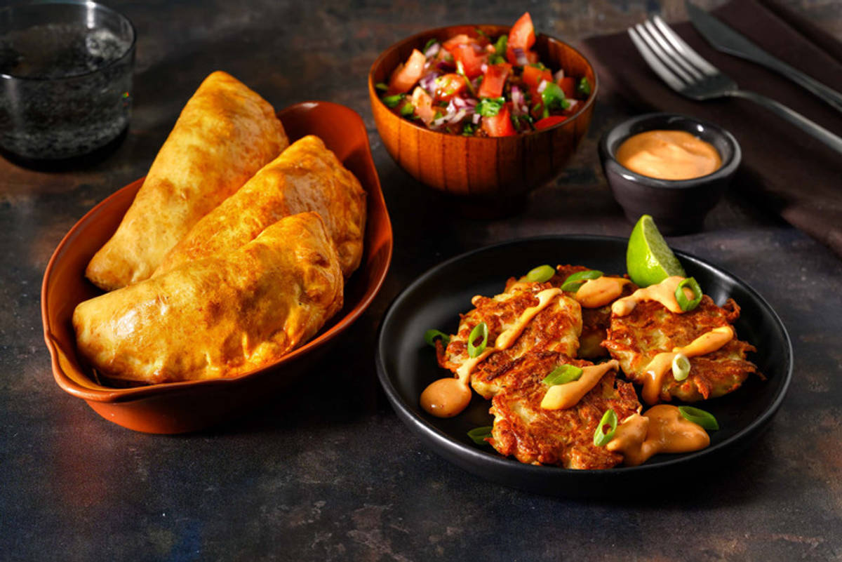 Kyllingeempanadas og pico de gallo 