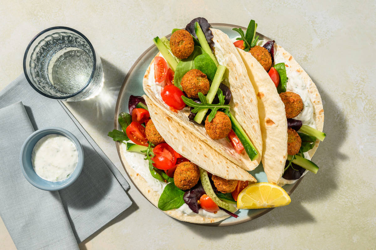 Mini tortillas ai falafel e salsa yogurt