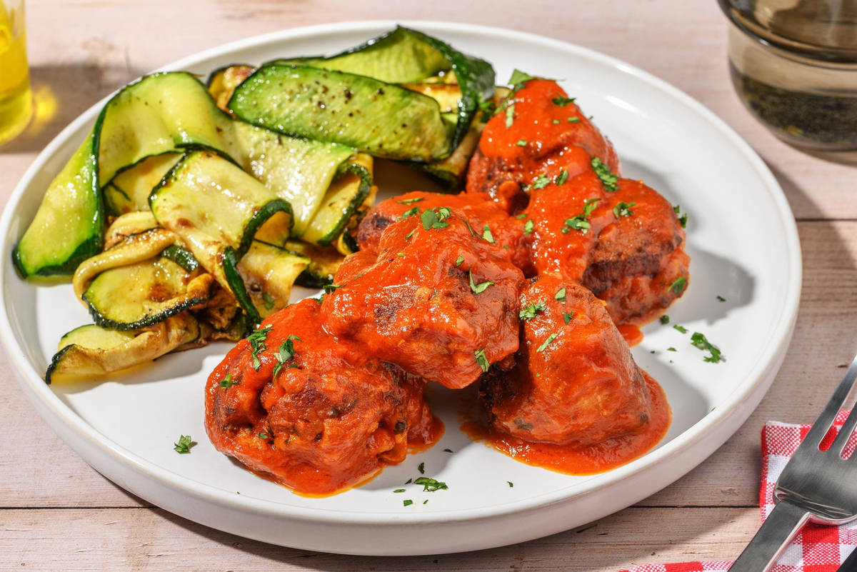 Pallotte 'cacio e ova' al sugo di Nonna Lina