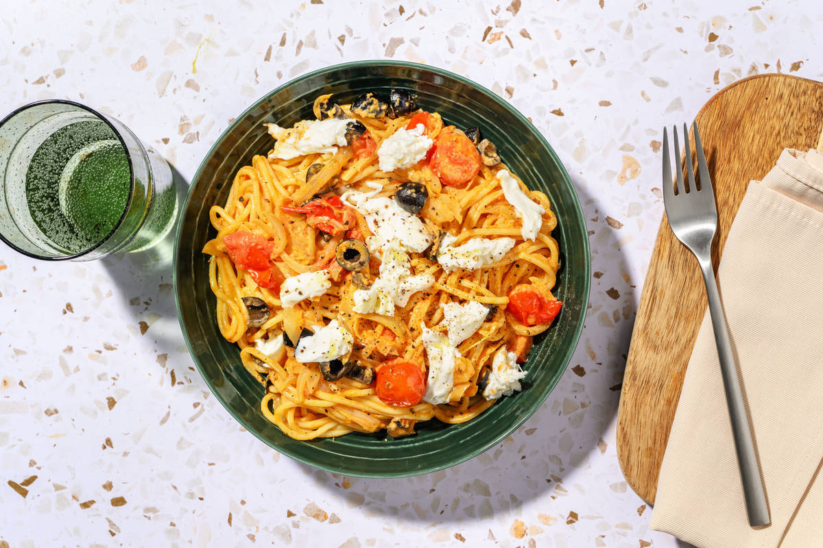Mozzarella and Cherry Tomato Linguine