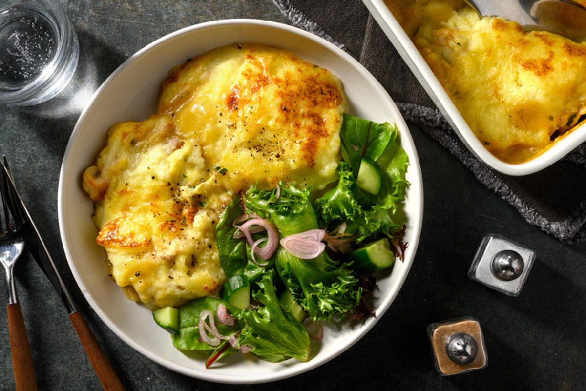 Kremet kyllingpai med bacon og purre