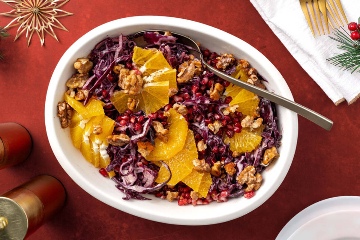 Festlig rödkåls- och apelsinsallad