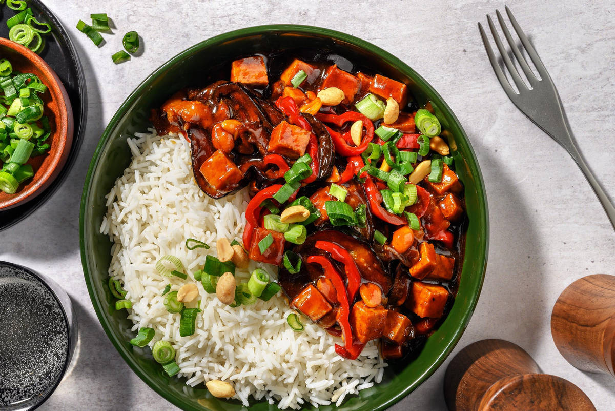 Pad Kra Pao! Thai-Wok mit Basilikum-Tofu