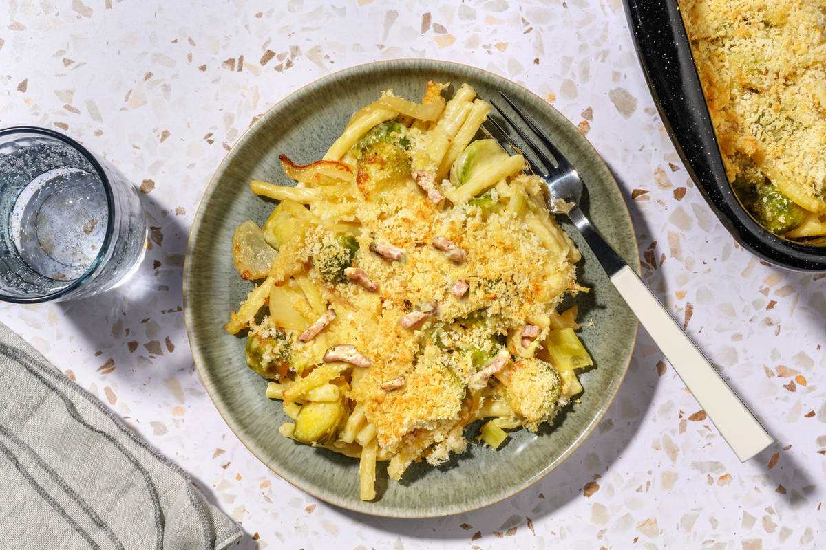 Bacon, Caramelised Onion Brussels Sprout and Mac & Cheese