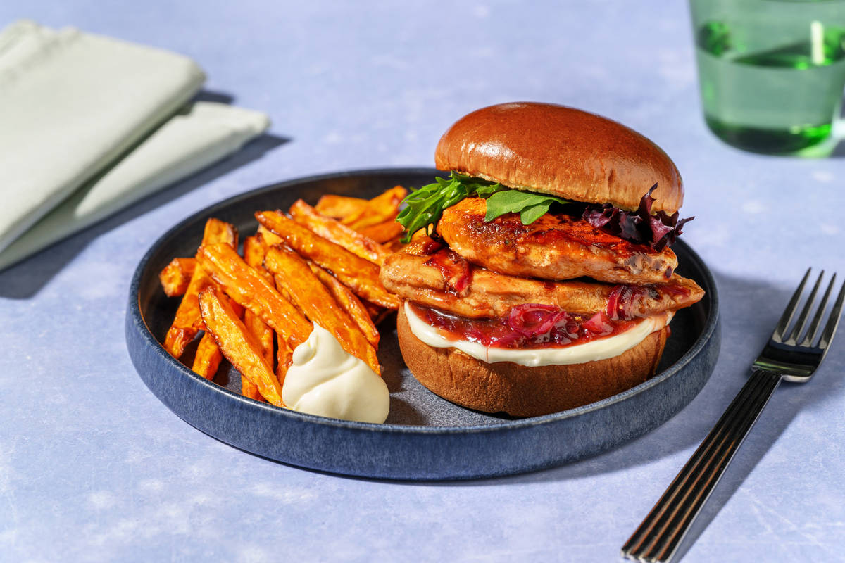 Kiwi Halloumi Burger & Onion Chutney