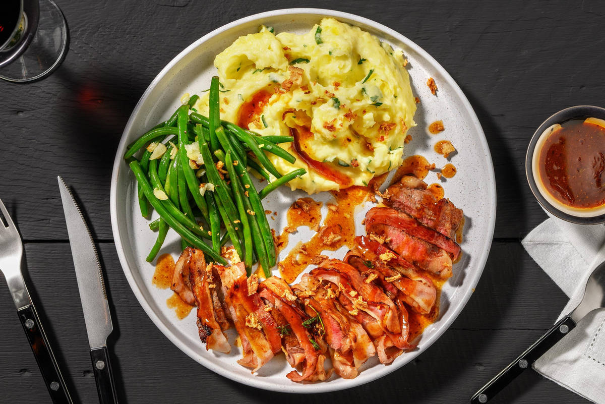 Steaks de filet de bœuf enroulé de bacon aux épices de Montréal