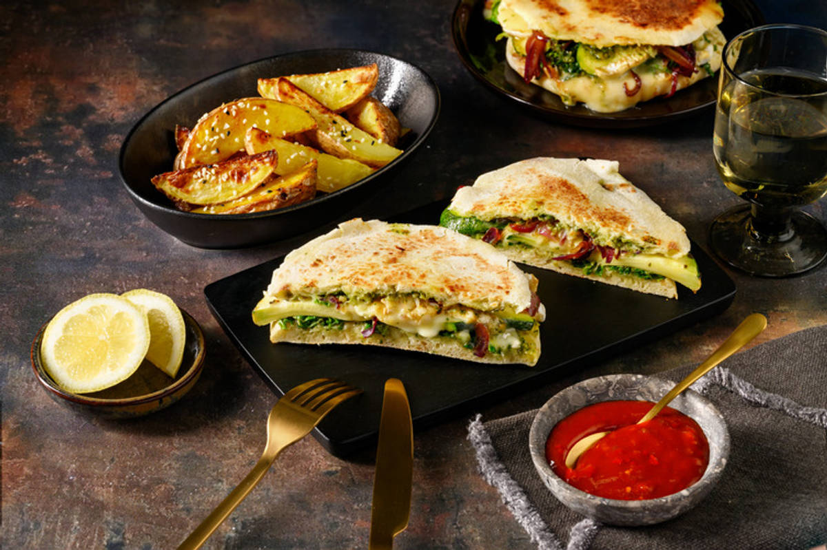  Grilled Brie & Zucchini Pesto Pita Pockets