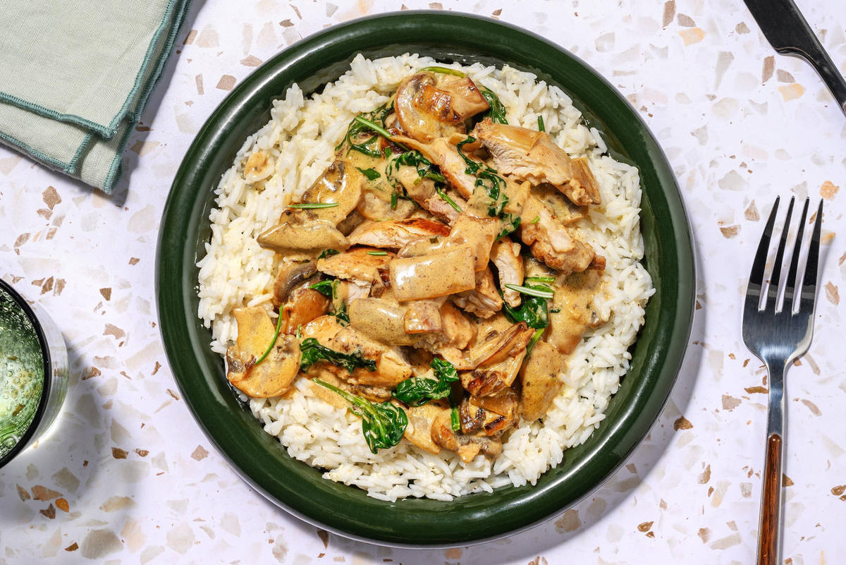 Ragoût de poulet crémeux aux champignons à la dijonnaise