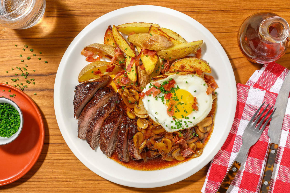 Steak de filet de bœuf et œufs façon cabane à sucre
