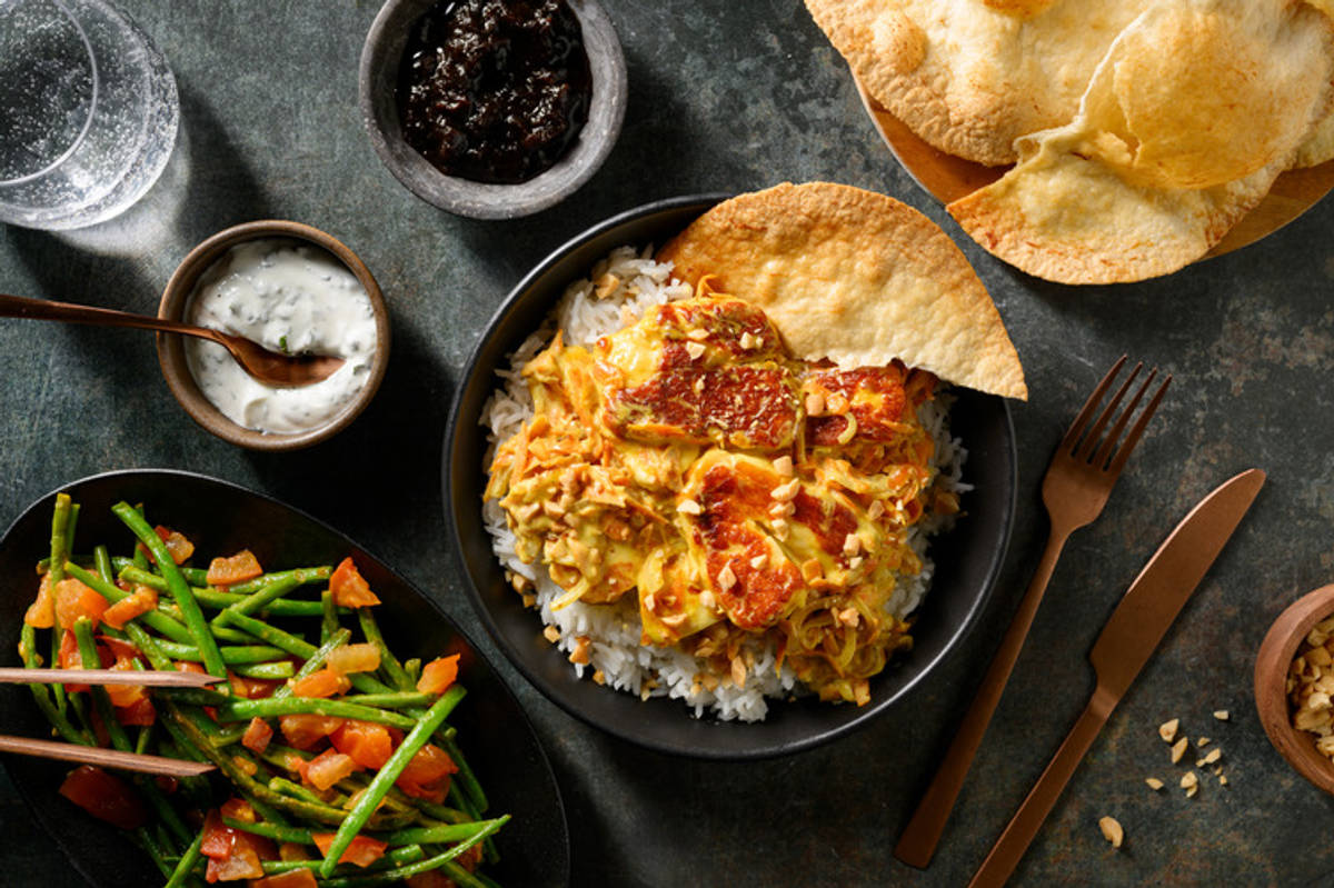 Haloumi Korma Curry & Garlic Tortillas