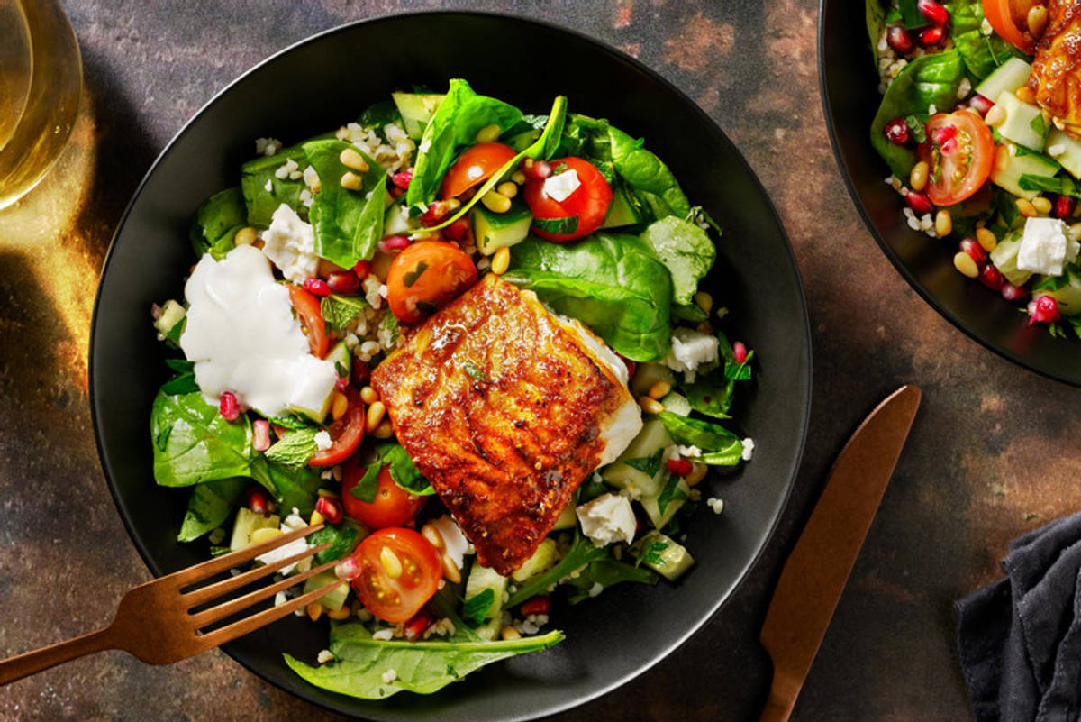 Harissakryddad torsk och örtig tabbouleh