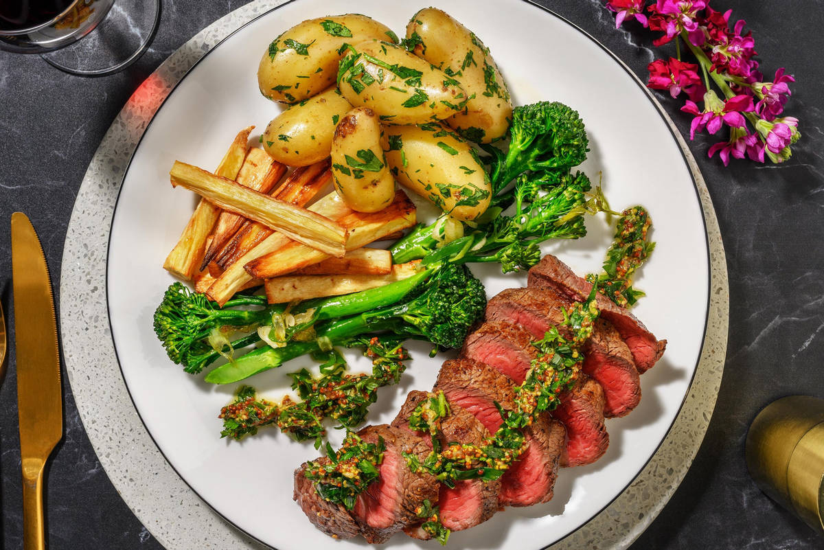 Rumpstek och smörslungad persiljepotatis