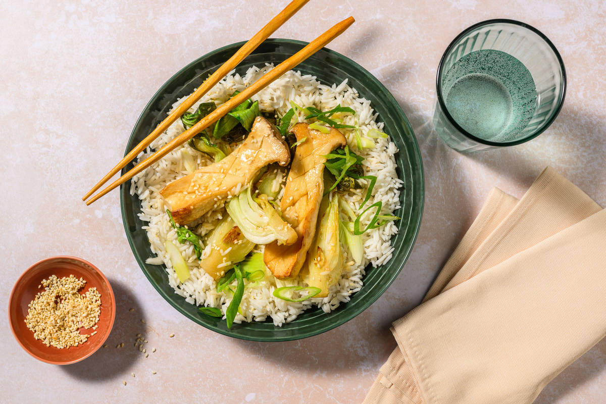 Riso al cipollotto, cardoncelli e pak choi