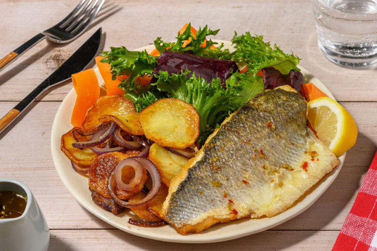Filetto di branzino e patate 'mpacchiuse'