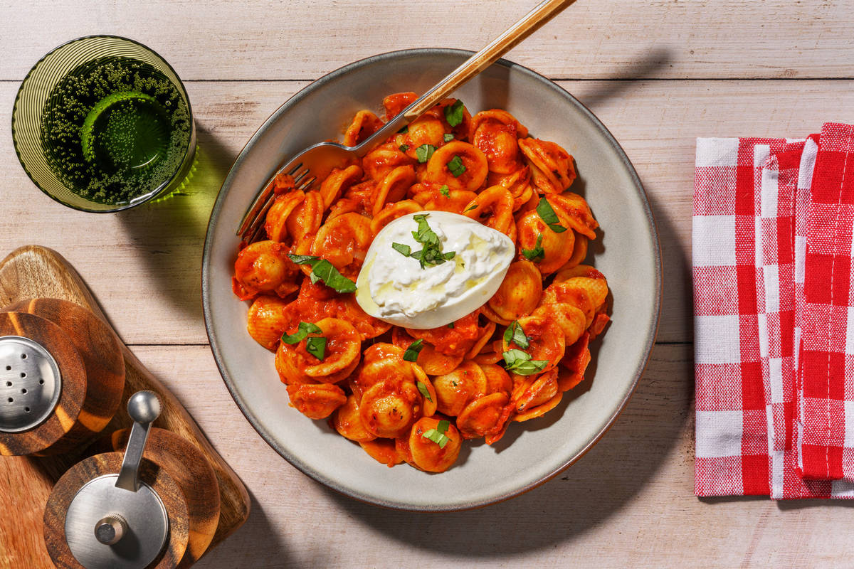 Orecchiette alla 'nduja piccante, salsiccia e burrata