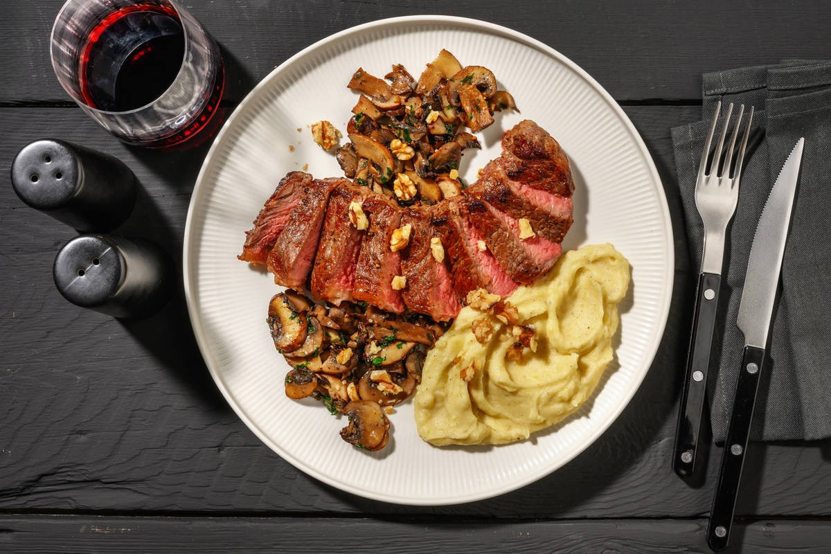 Tagliata di manzo con funghi trifolati all'aroma di tartufo