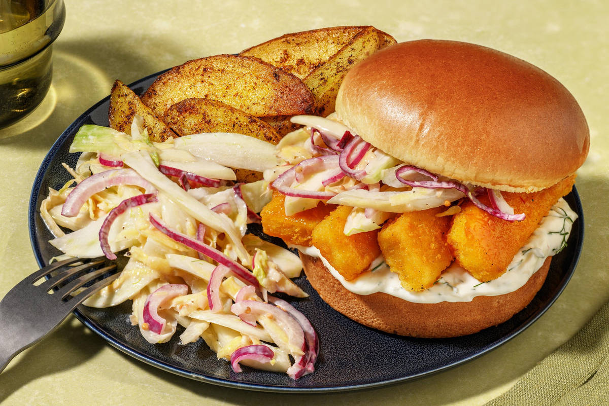 Zoet-pittige plantaardige vissticks met venkelkoolsla