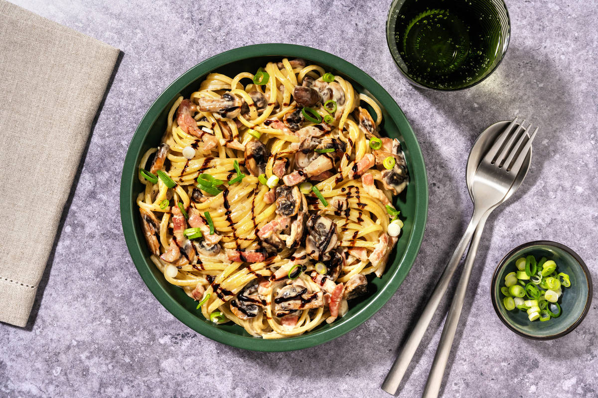 Creamy Blue Cheese Bacon Linguine
